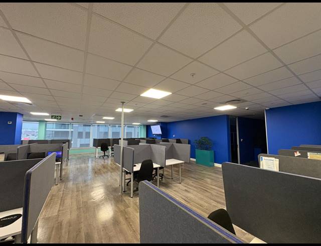 1,660M² OFFICE TO LET IN FORESHORE
